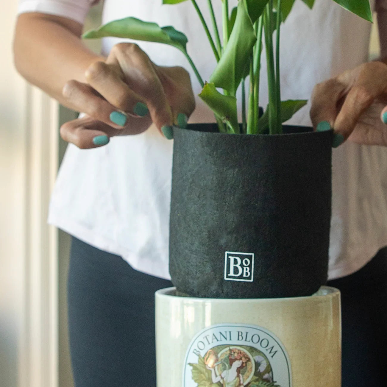 Felt pocket going inside a botani bloom pot