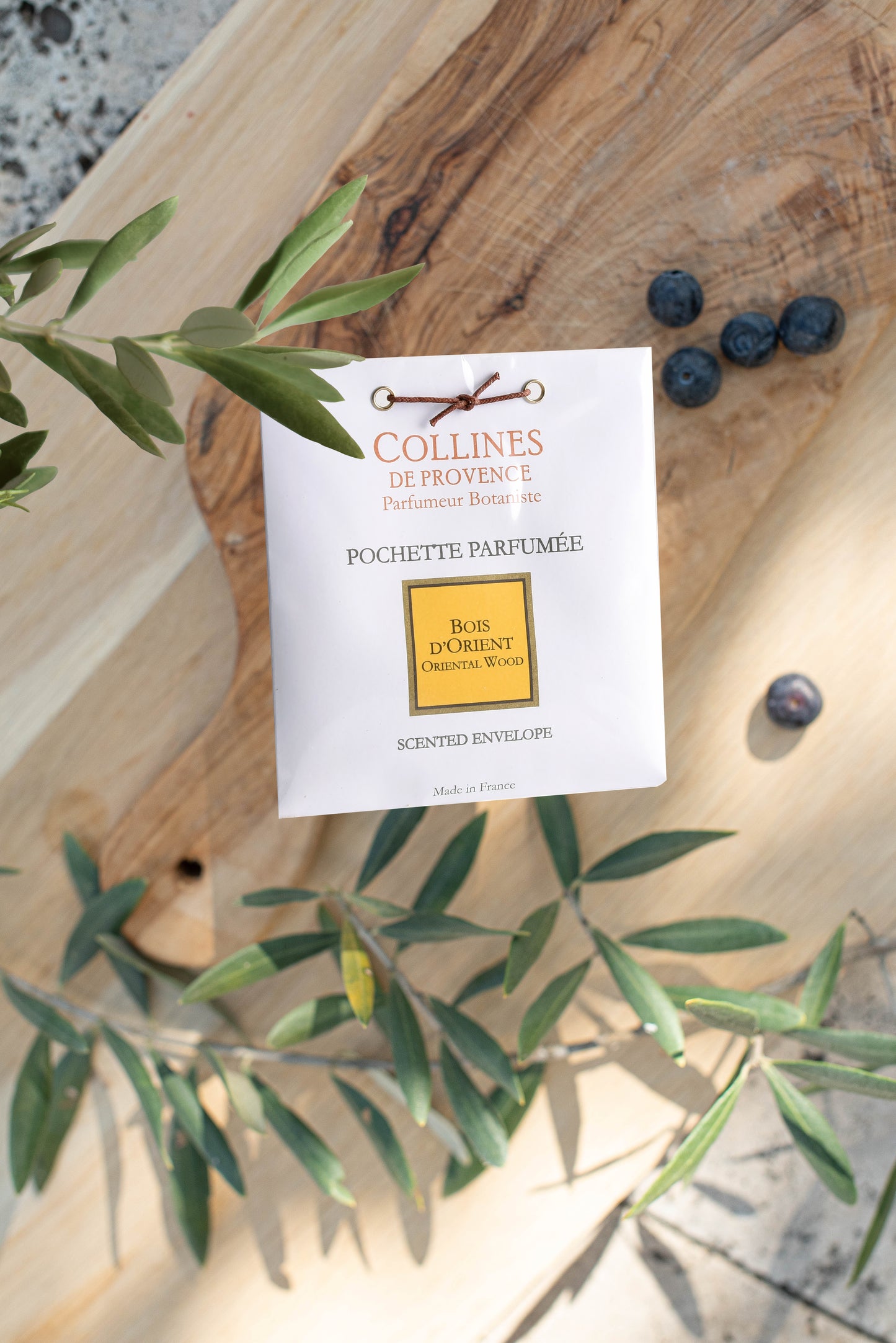 Oriental Wood Scented Envelope