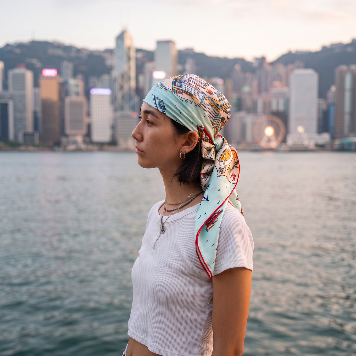 Hong Kong au Quotidien Scarf