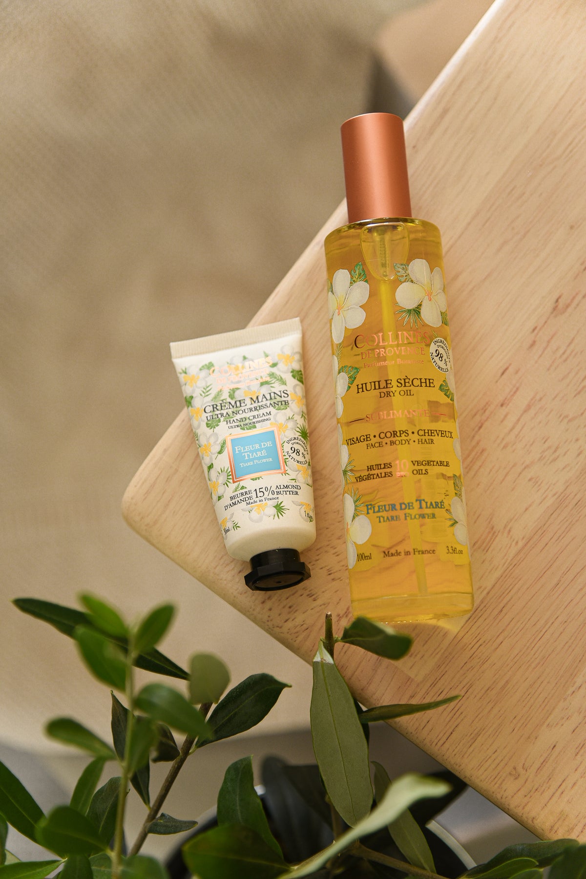 Tiare Flower Dry Oil, with mini hand cream