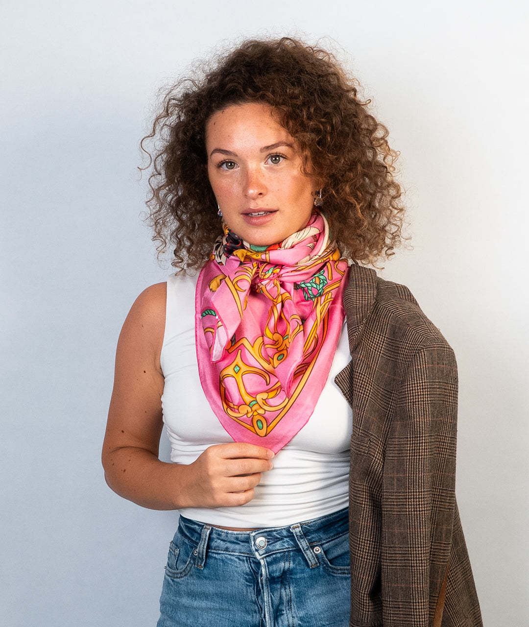 Palais du Maneki-Neko Scarf