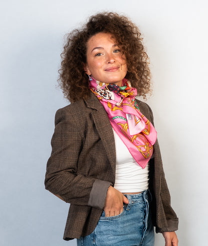 Palais du Maneki-Neko Scarf