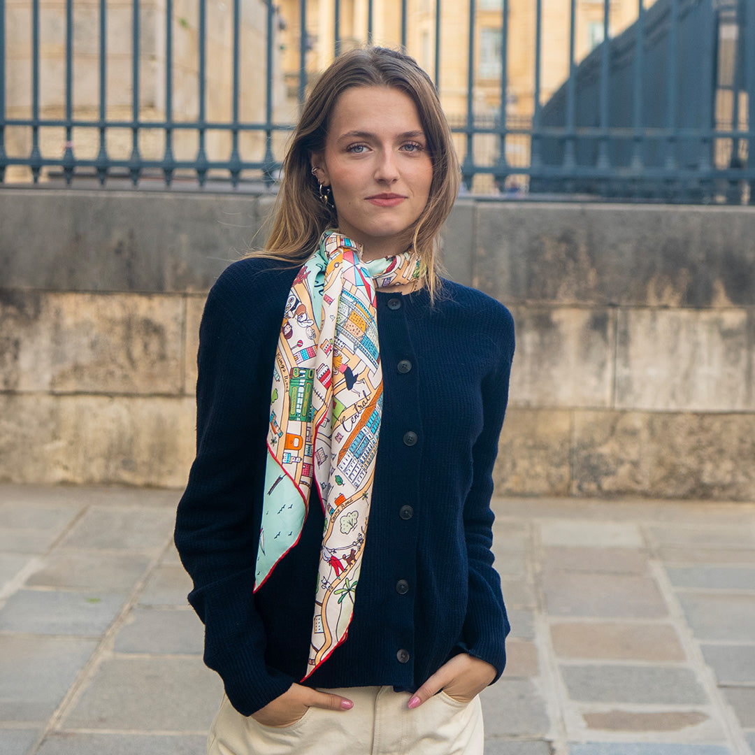 Hong Kong au Quotidien Scarf