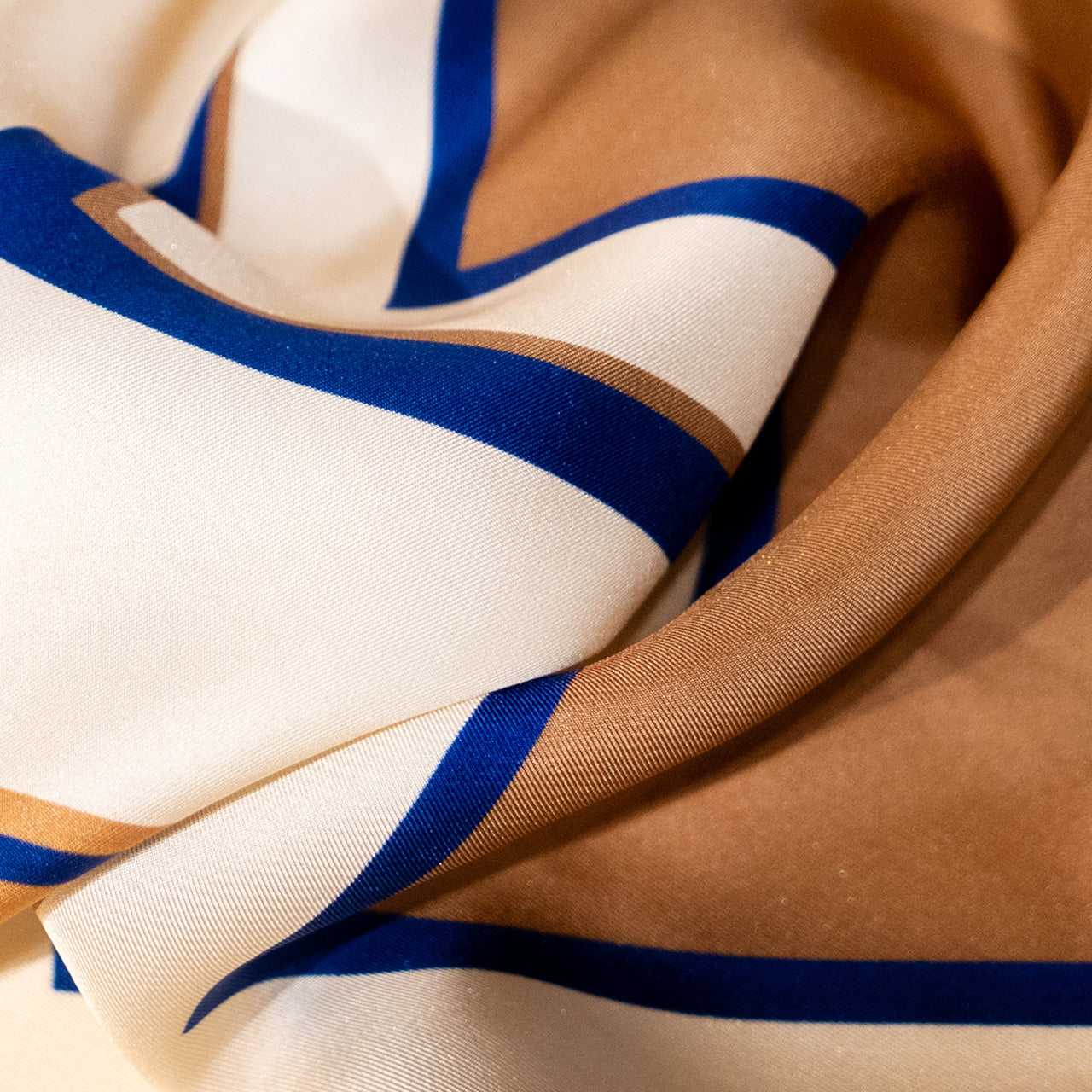 Symphonie de Carrés Scarf