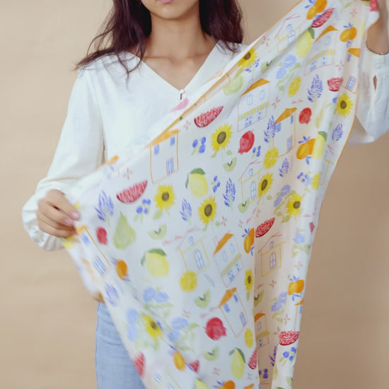 video tutoial of how the fruite scarf an be work as a belt for jeans